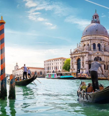 Your Dream Destination at Home: Travel-Inspired Décor